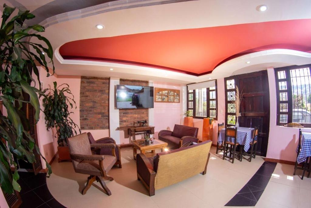 Hotel Calle Principal